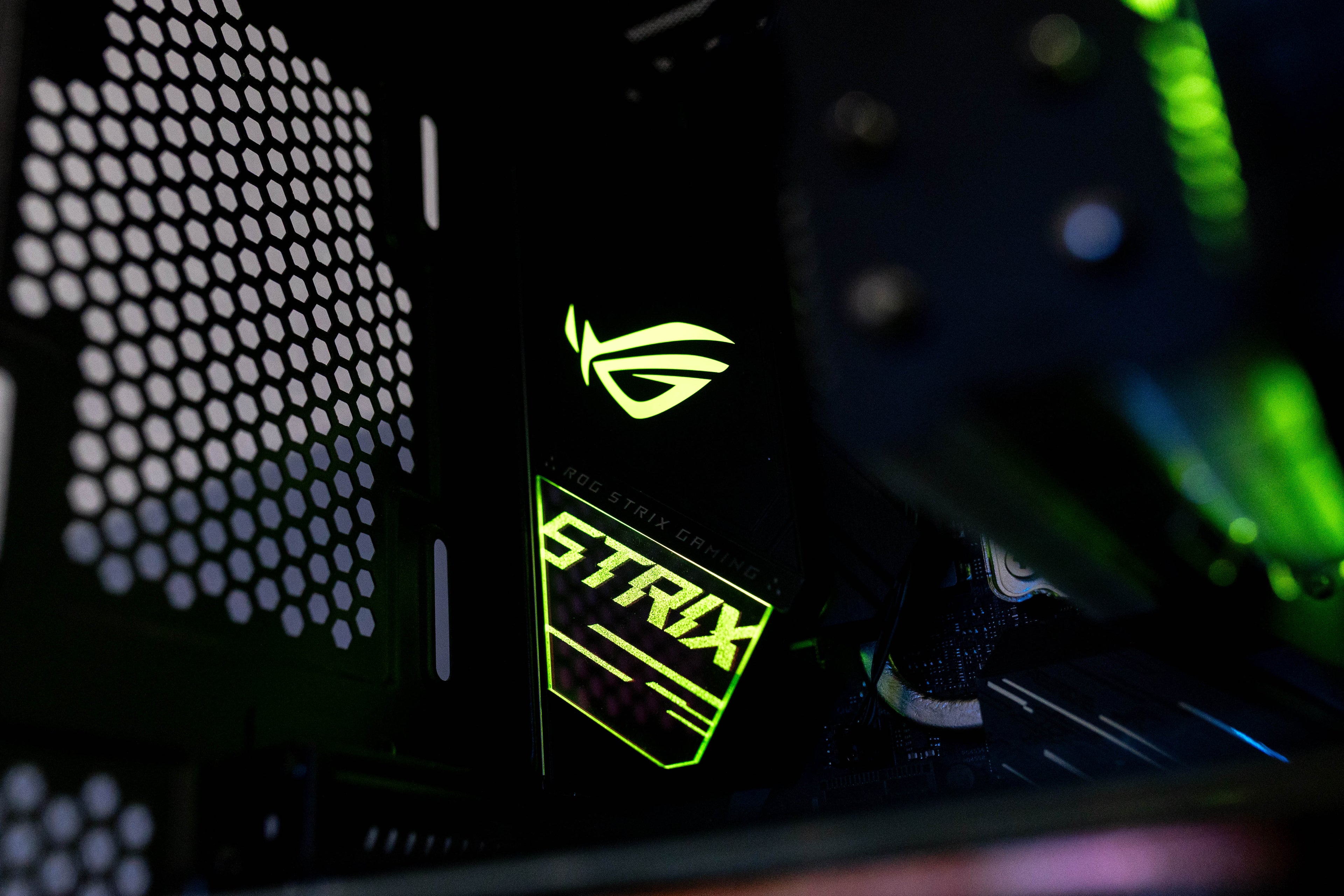 Custom Gaming PC, RTX 3070 | I7 10700k | 32 GB DDR4 RAM | 1TB SSD